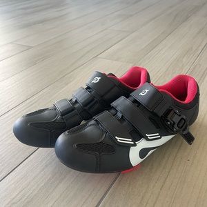 Peloton Clip In Sneaker / Shoe - Size 39 (US 8) - Womens